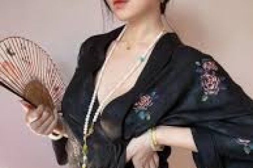 娱乐圈最渣女演员私生活非常混乱无缝衔接17个男人!